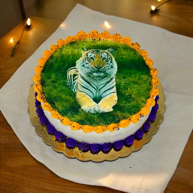 TIGER on the Prowl Cake! Edible Image® 