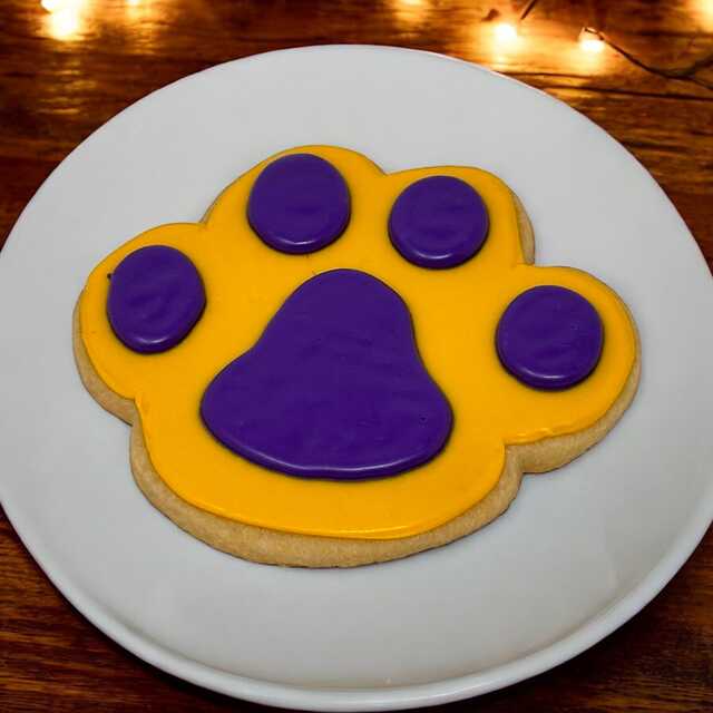 Tiger Paw Decorated Cookie (12)