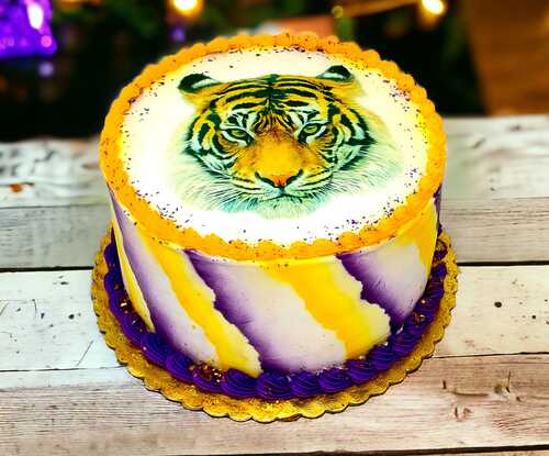 Purple & Gold Cakes!