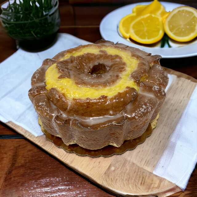 Shipper - Lemon Pound Cake