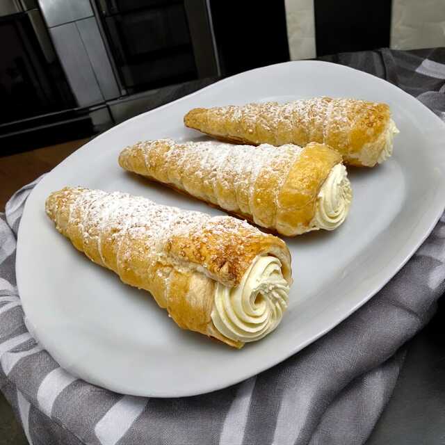 Cream Horns