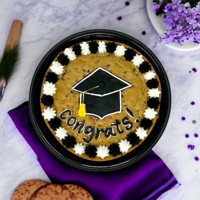 Piped Graduation Cap Cookie Cake