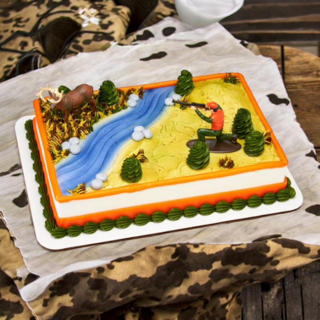 Deer Hunter Birthday Kit Cake