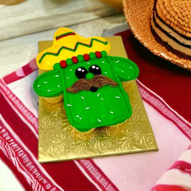 Cactus Cupcake Cake (Dozen Cupcakes)