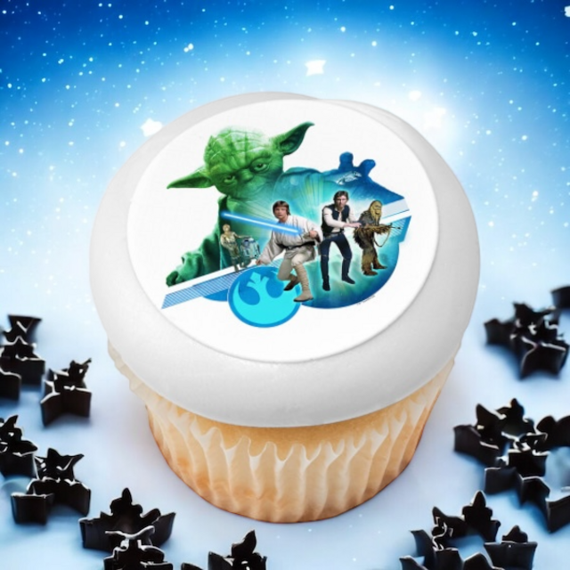 Disney - Star Wars™ The Force is Strong PhotoCake® Image Cupcakes (12 Cupcakes)