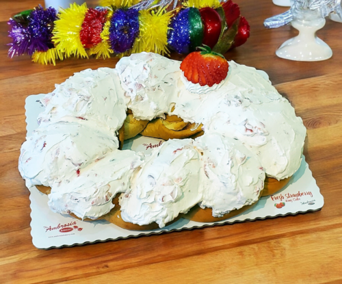 Fresh Strawberry King Cake for In-Store Pickup